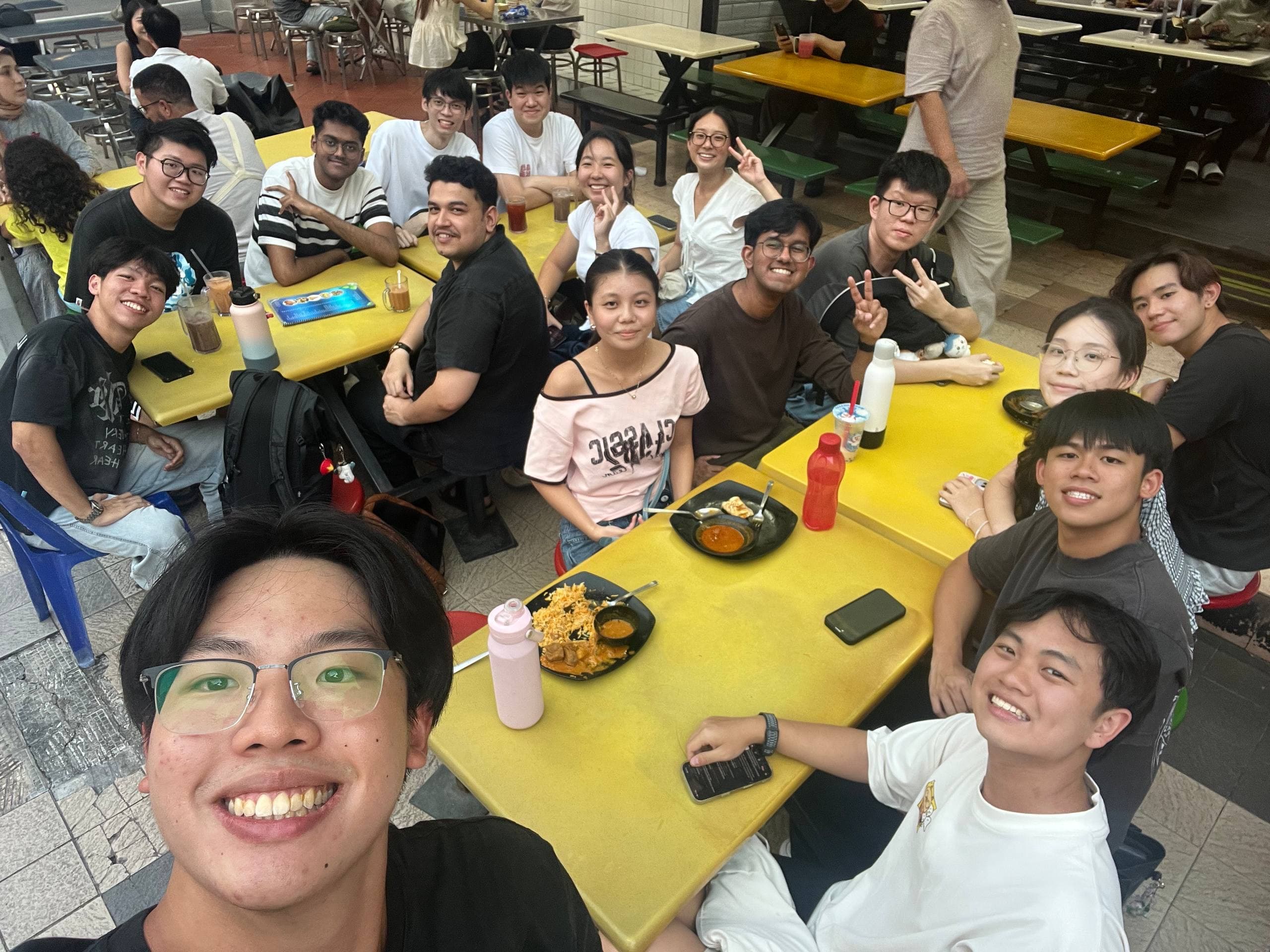 Lodges gathered over dinner